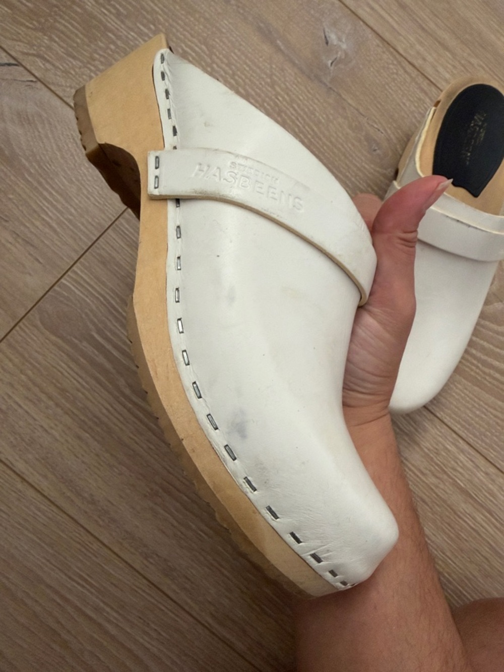 Swedish Hasbeens White Leather Clogs with Tan Wood Insole - Picture 4 of 7